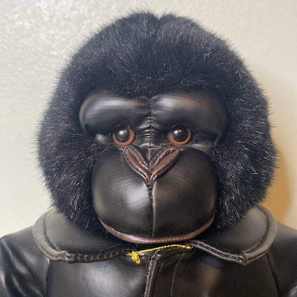 Gund 5047 Universal Studios Gorilla In Jacket Plush Soft Stuffed Animal 11"-NWT - Picture 2 of 12